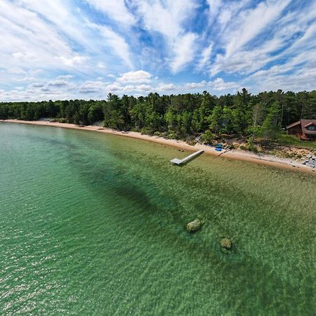 Waterfront Cheboygan Home With Fire Pit מראה חיצוני תמונה